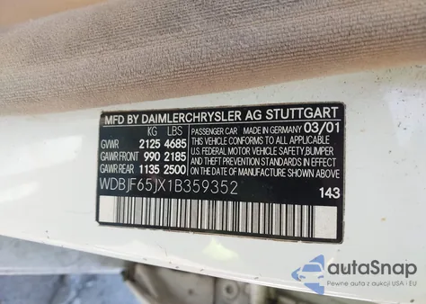 2001 Mercedes-Benz E 320 from USA, damaged, VIN WDBJF65JX1B359352